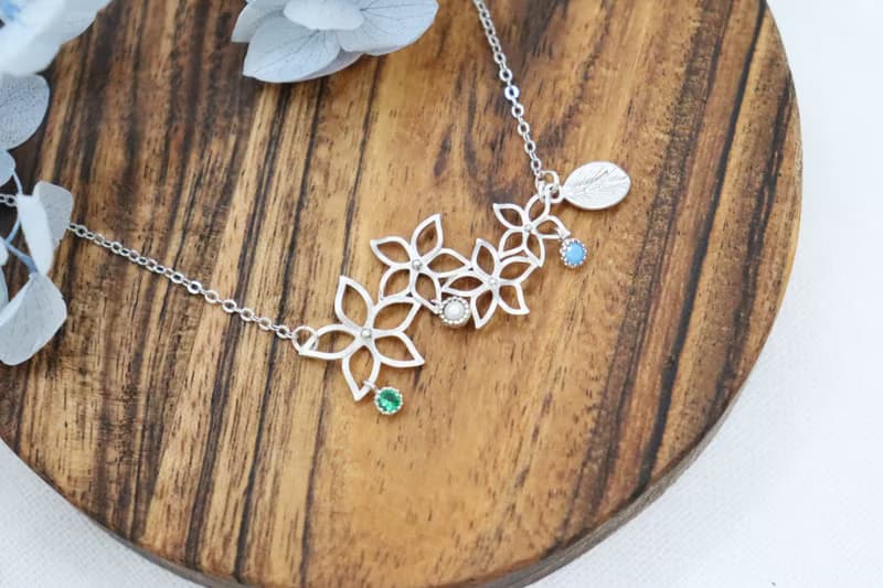 Family Mini Birthstones & Leaf Initial Charm Flower Pendant Necklaces