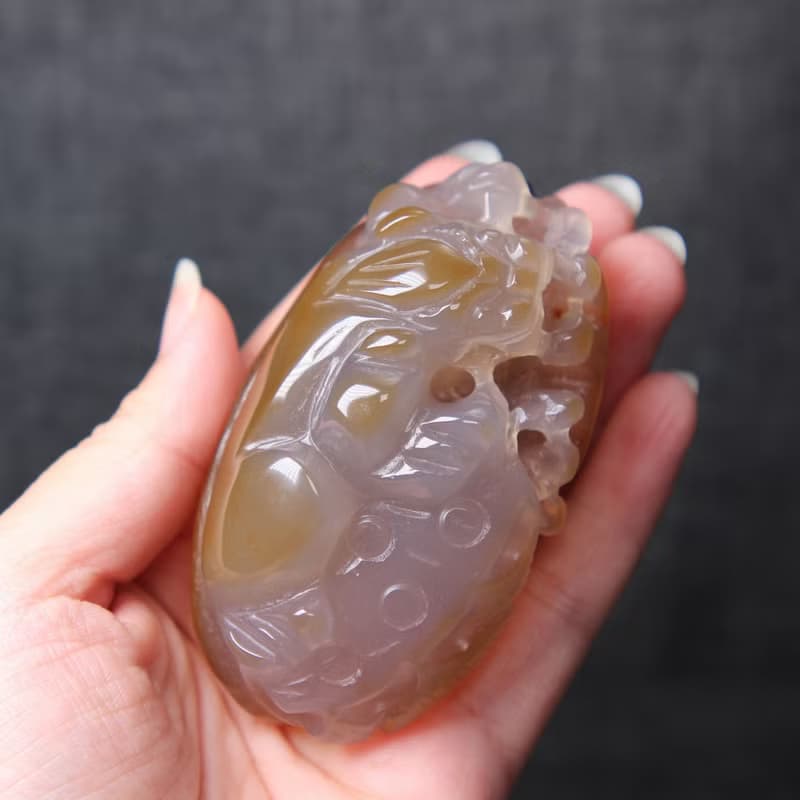 天然瑪瑙原石手把件手持 手工精雕招財貔貅 可做居家工作 擺飾