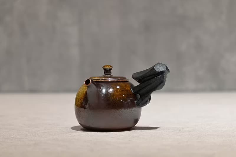 | 190cc | 柴燒造型側把茶壺 茶壺 柴燒壺【臻麟陶藝】