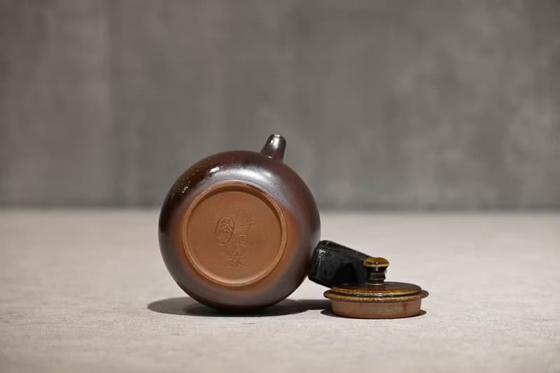 | 190cc | 柴燒造型側把茶壺 茶壺 柴燒壺【臻麟陶藝】