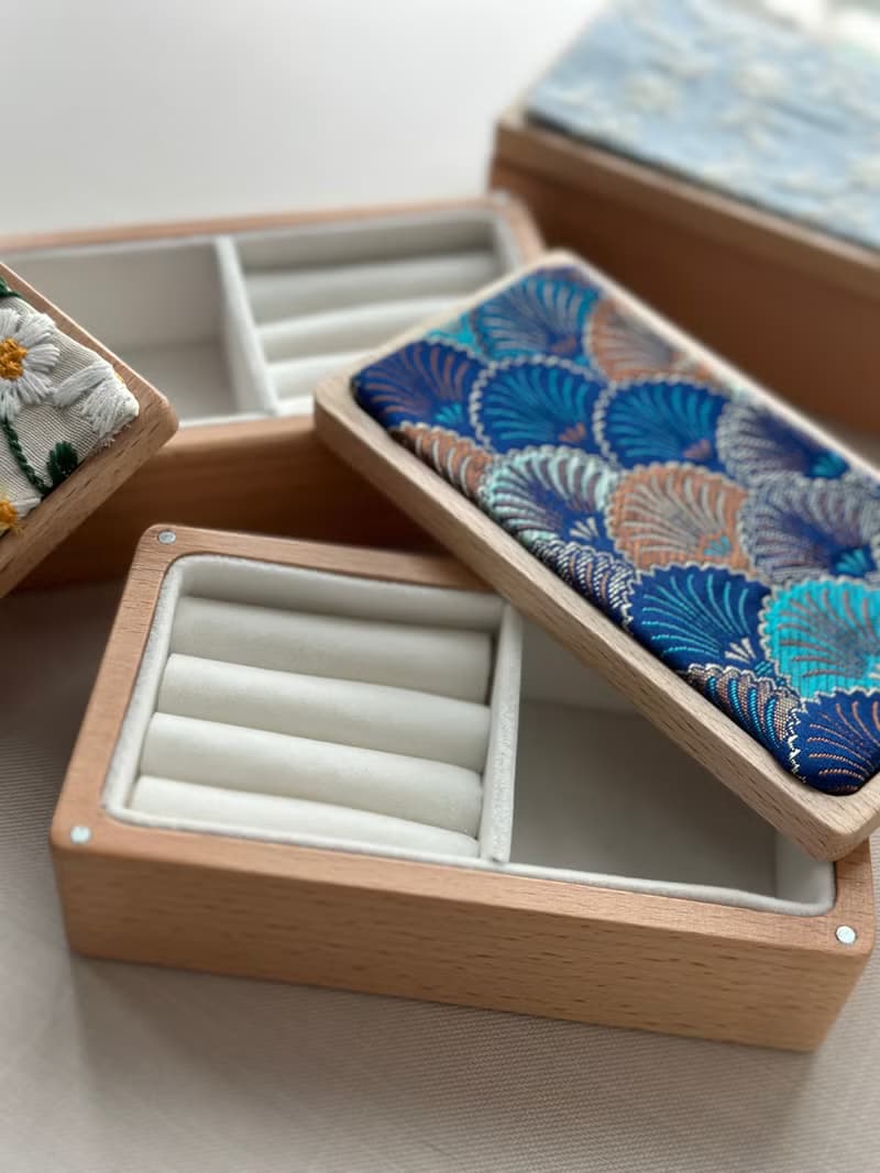 漸變孔雀實木首飾盒