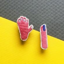 | 舊款出清5折 | 萬聖節限定款 迷你手工刺繡胸針/別針  怪怪手指