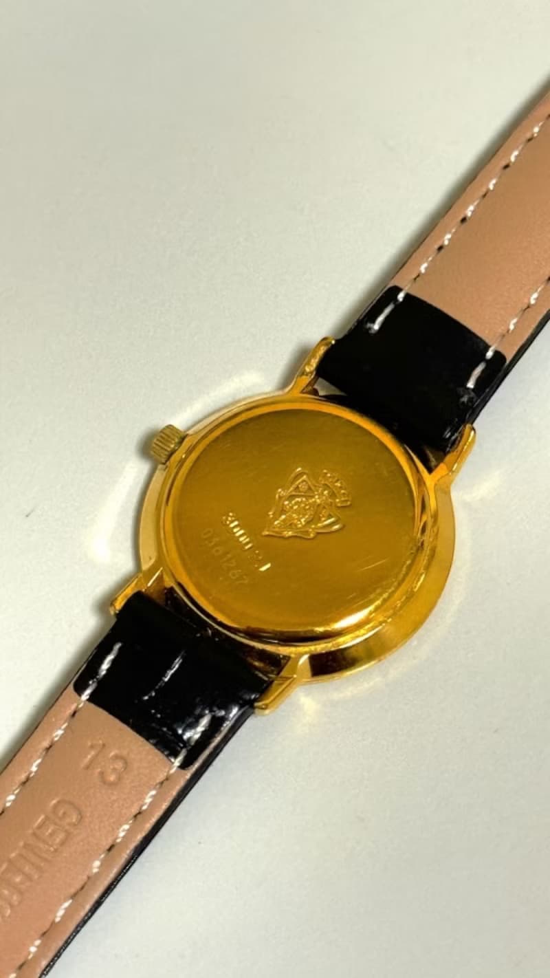 GUCCI 雪莉系列 黑金色羅馬錶盤 石英手錶 Vintage
