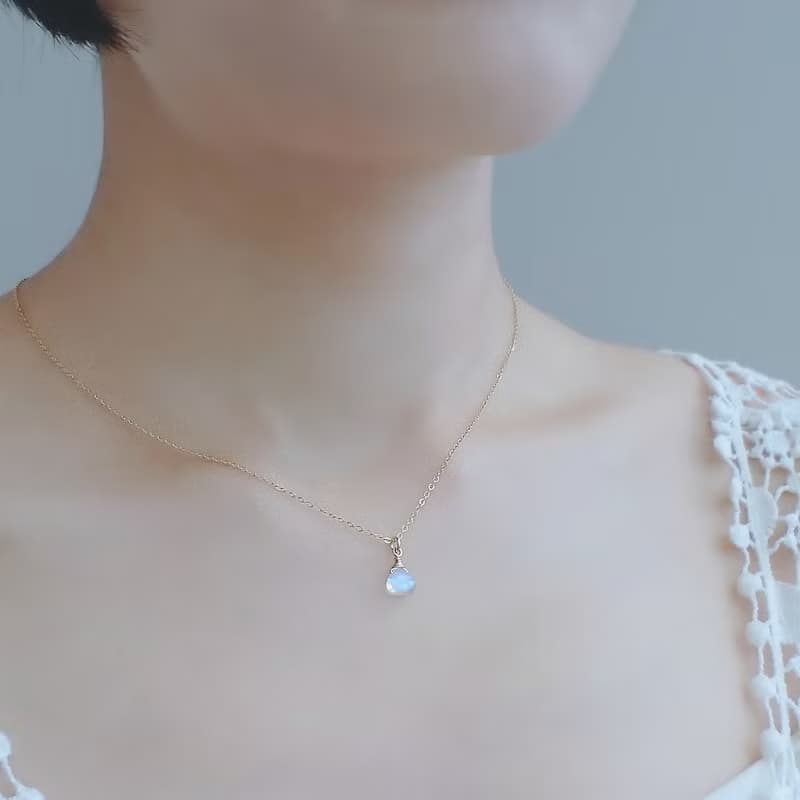 小巧光面心形 月光石 扁胖水滴形 14Kgf 包金項鍊 鎖骨鍊