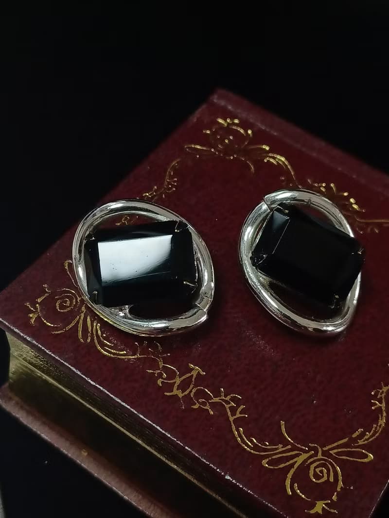 vintage jewelry  古董夾式耳環  黑石