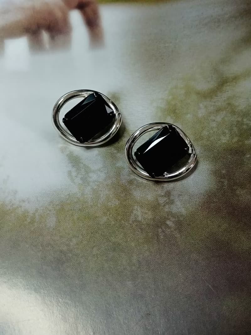 vintage jewelry  古董夾式耳環  黑石