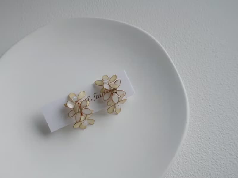 清新小花兒 耳環 -繽紛可愛 手作水晶花樹脂飾品 新娘/伴娘配飾