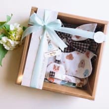 【可快速出貨】男寶/狗狗格紋 雙面圍兜/奶嘴鏈/彌月禮盒