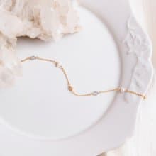 桃花 x 拉長石 淡水珍珠 黃銅鍍18K【風信子 • 重生的愛】手鍊