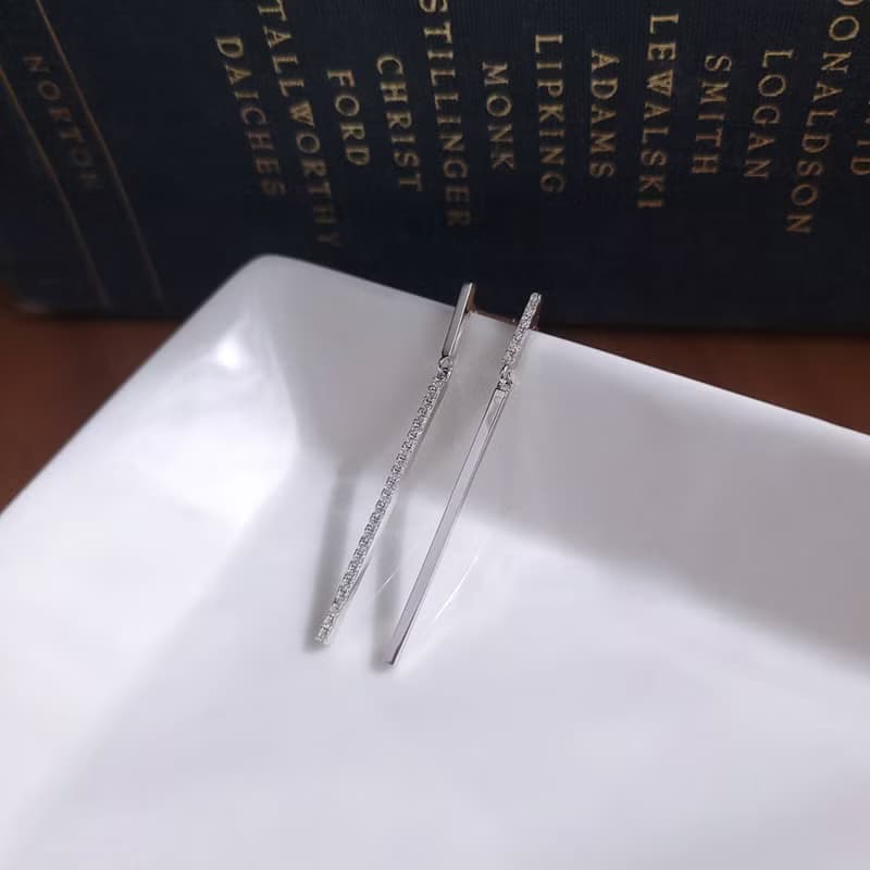 漫舞。細長不對稱鑲嵌造型925銀耳針 耳飾