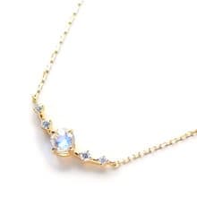K18 ロイヤルブルームーンストーン&ダイヤモンドのネックレス(ラウンドカット)~Ello Lily~ 6月誕生石