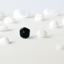 Pure系列 玻璃耳環 耳夾 單隻 不規則 不透明 黑色