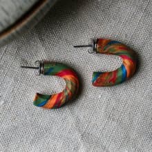 nijiピアス　orange green gold pink