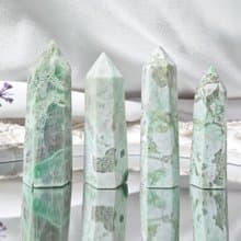 稀有綠月光石 收藏 一柱擎天 事業成功 招財 心輪 靈性 晶柱 禮物