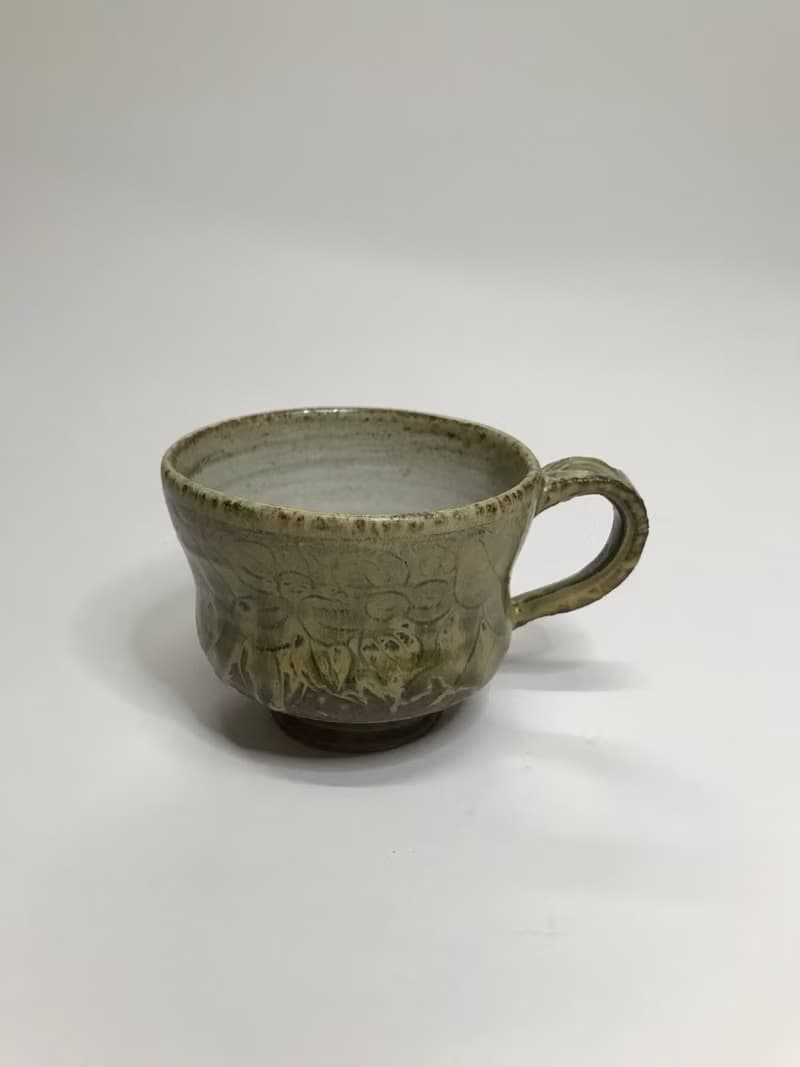 曾永鴻  灰釉刻花馬克杯