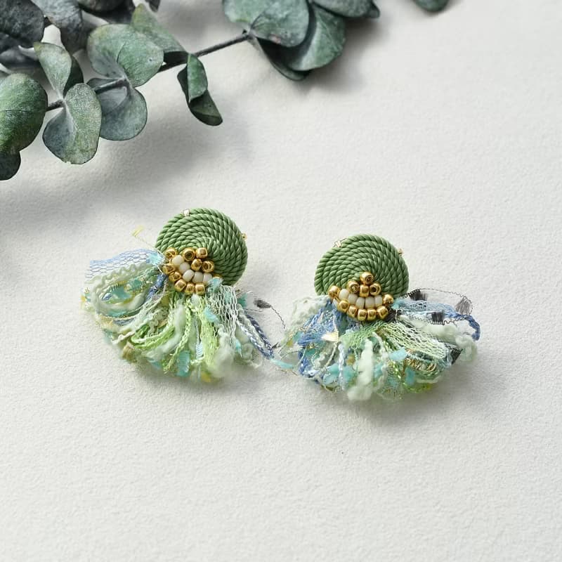 イヤリング/String tassel earrings /Fresh green
