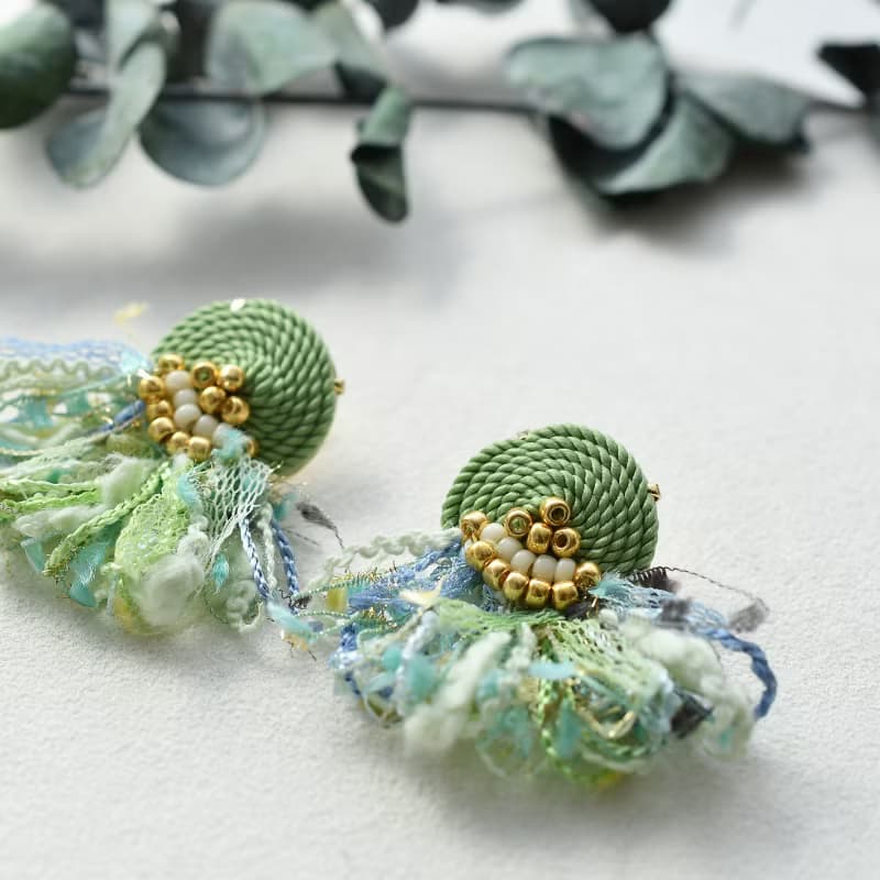 イヤリング/String tassel earrings /Fresh green