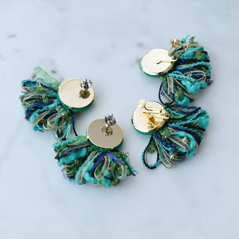 イヤリング/String tassel earrings /Fresh green