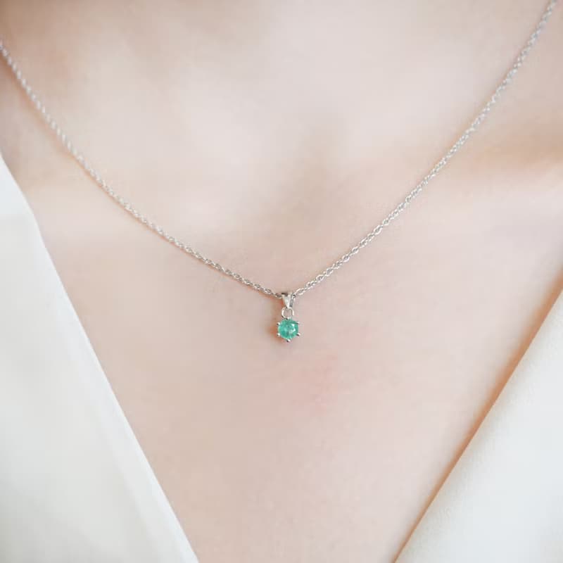 藏綠 | 祖母綠 單鑽爪鑲 項鍊 手鍊 五月生日石 智慧 安神元氣