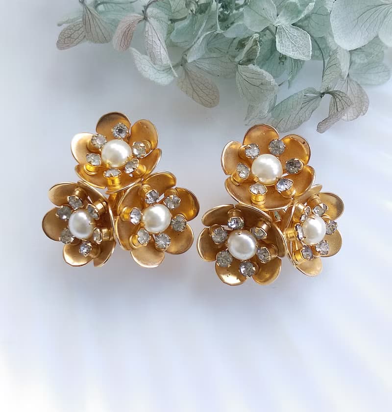 Vintage Jewelry 西洋古董飾品 KRAMER 三朵盛開小花 夾式耳環