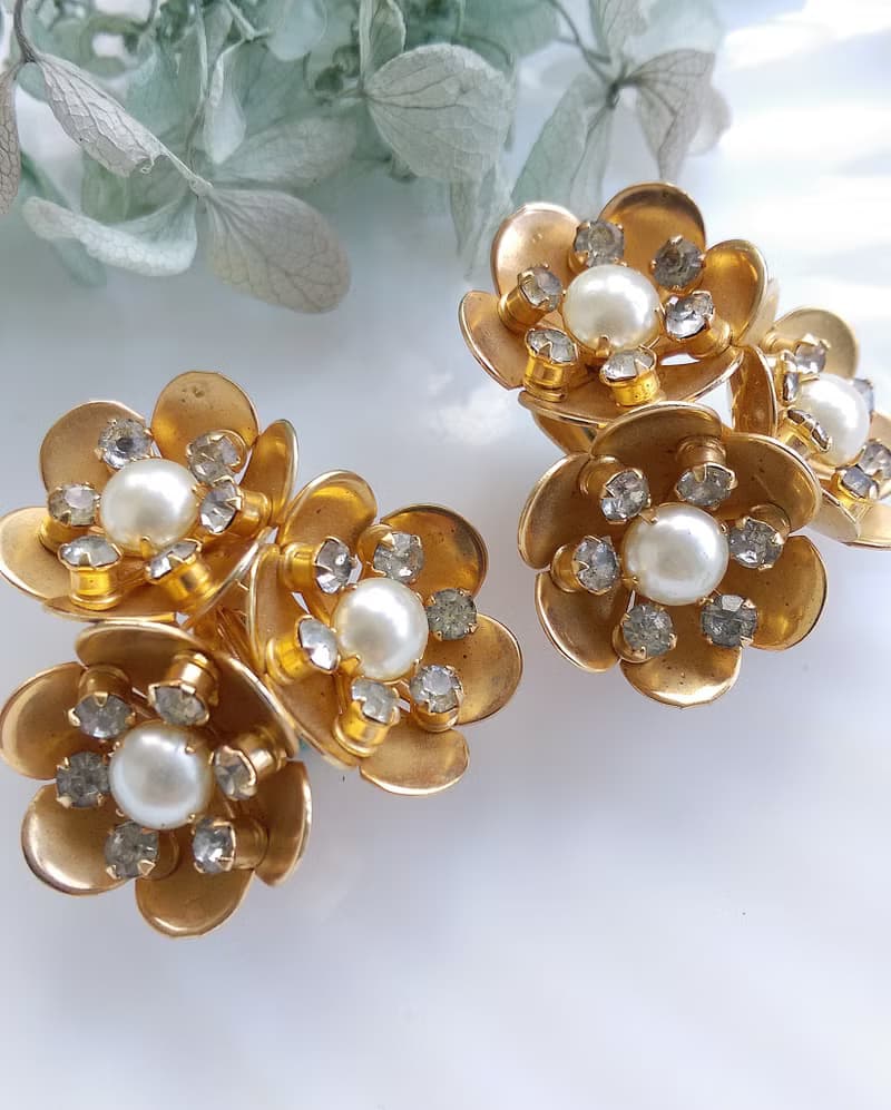 Vintage Jewelry 西洋古董飾品 KRAMER 三朵盛開小花 夾式耳環
