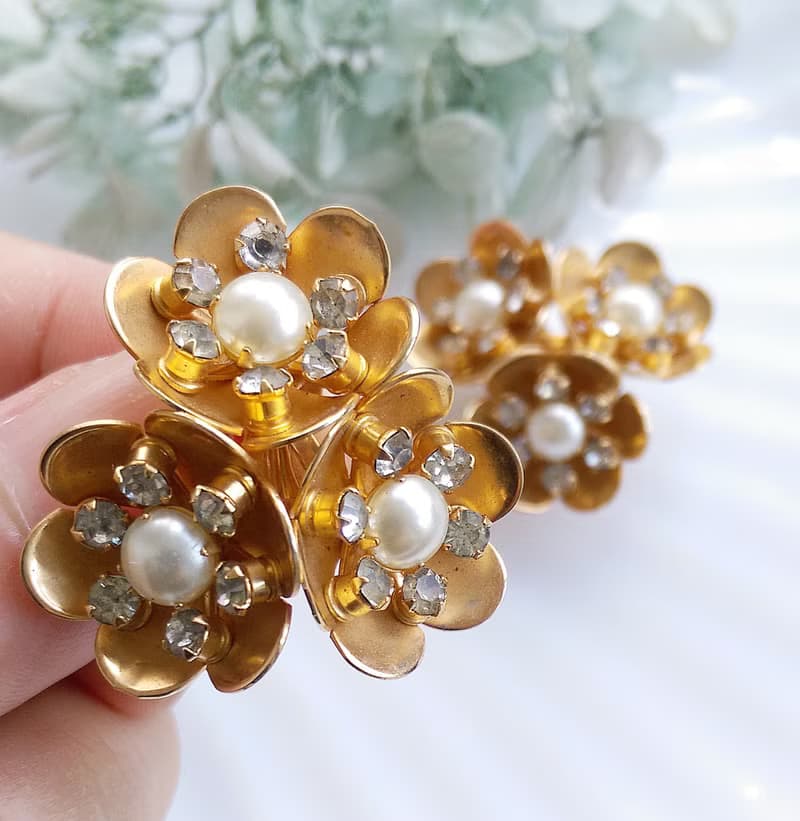 Vintage Jewelry 西洋古董飾品 KRAMER 三朵盛開小花 夾式耳環