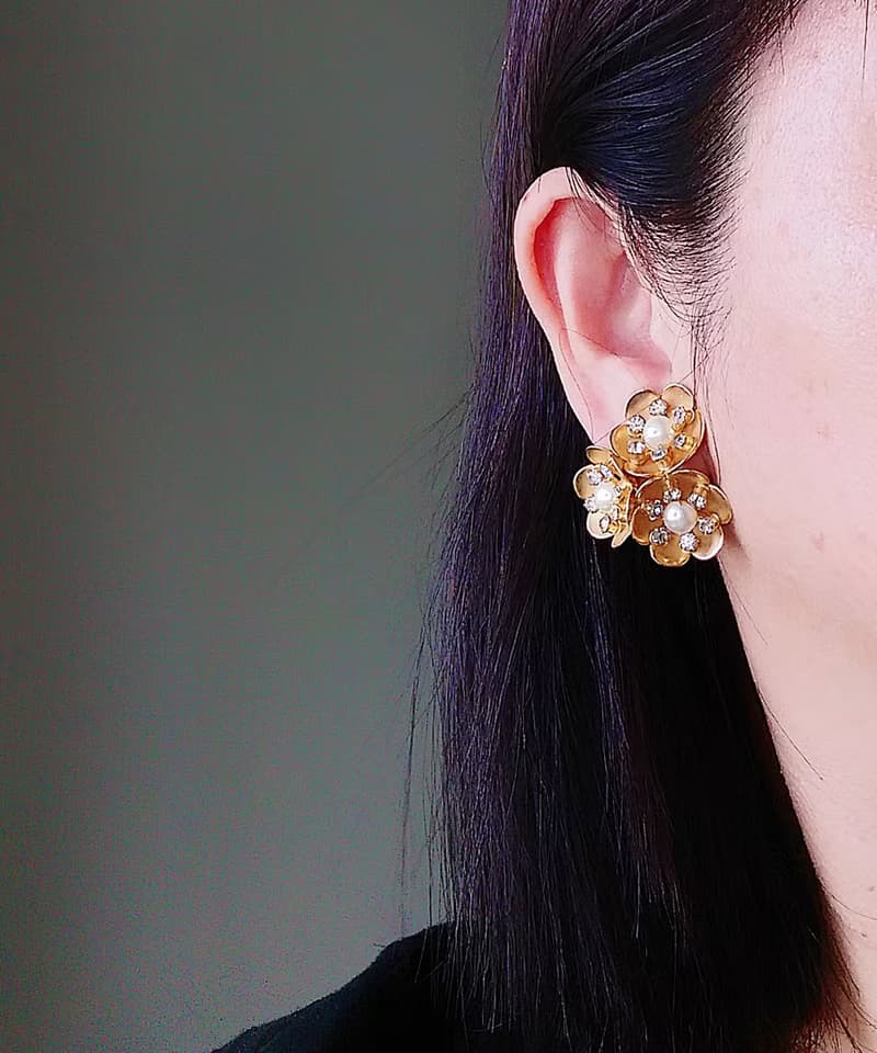 Vintage Jewelry 西洋古董飾品 KRAMER 三朵盛開小花 夾式耳環