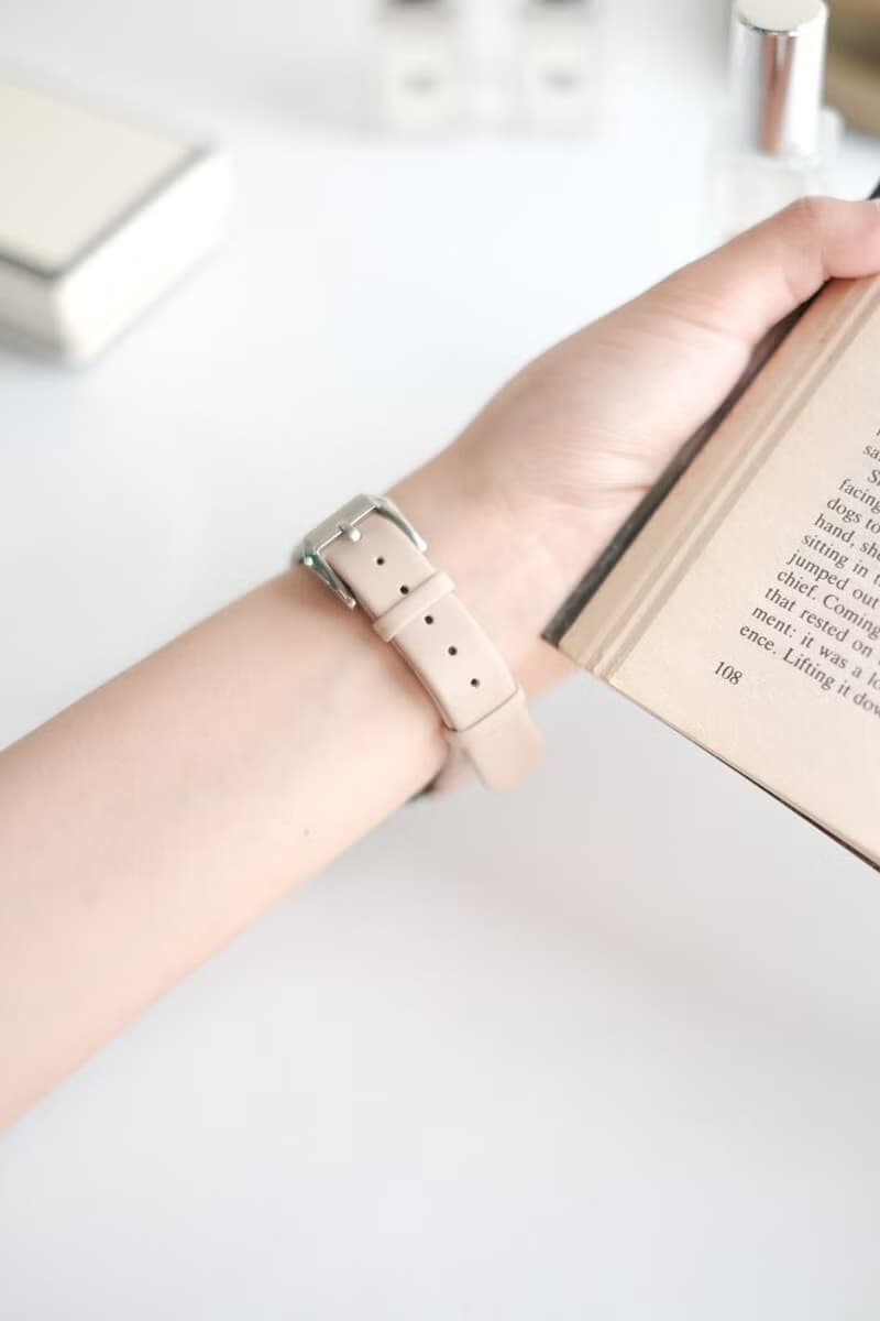 Apple Watch 質感細款絹絲牛皮錶帶 暖柔沙