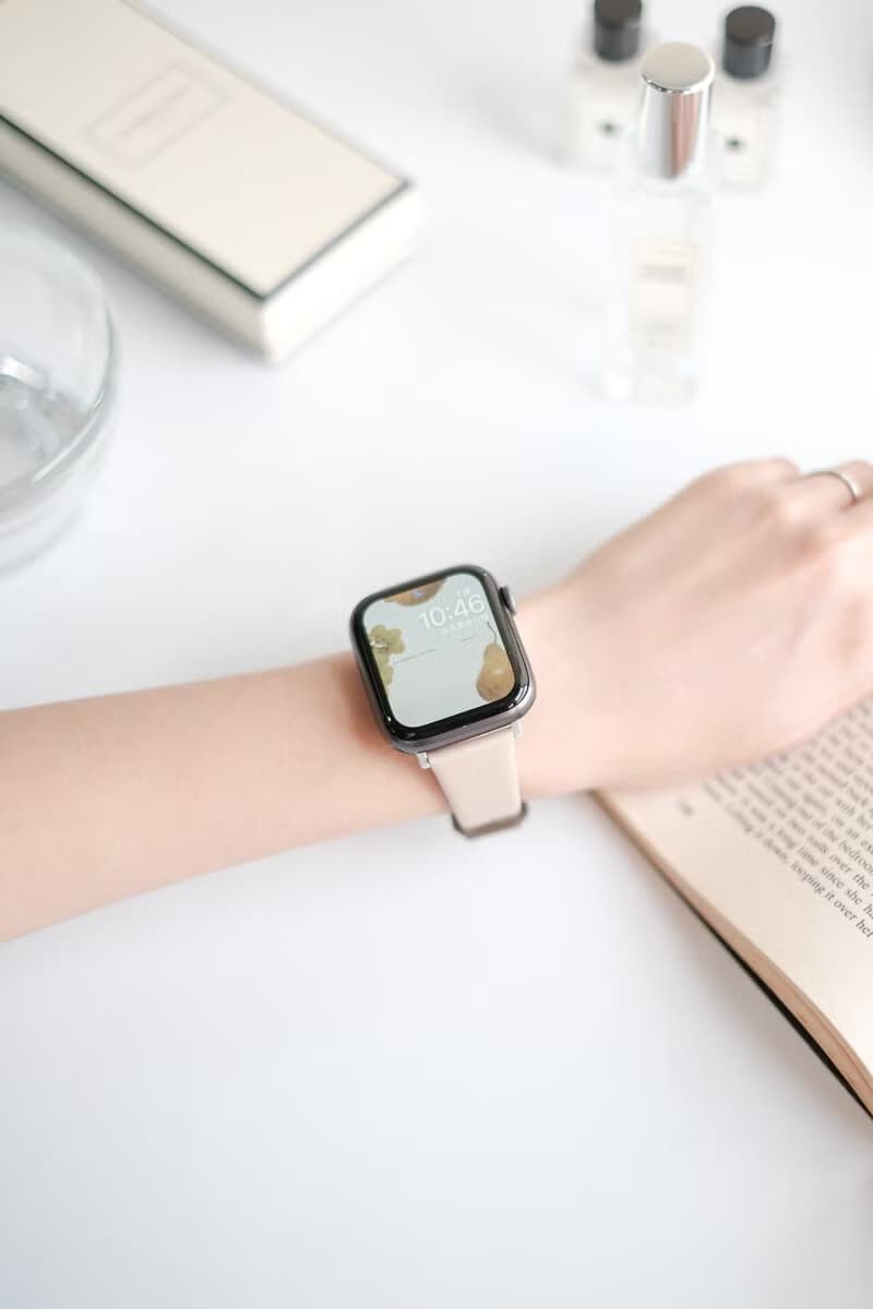 Apple Watch 質感細款絹絲牛皮錶帶 暖柔沙