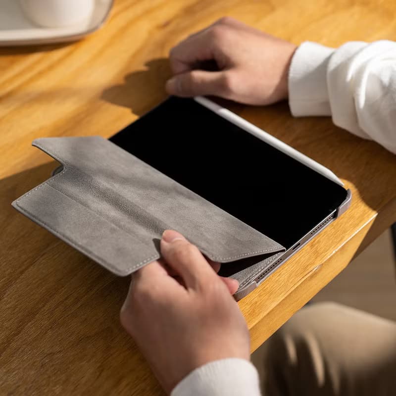 iPad mini 書本式皮革保護套 - 礫石灰