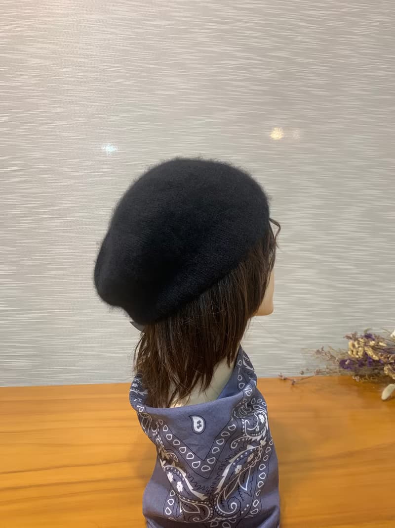 手作冬天毛線帽。一如往昔。正黑色。3線合股優質線材編織