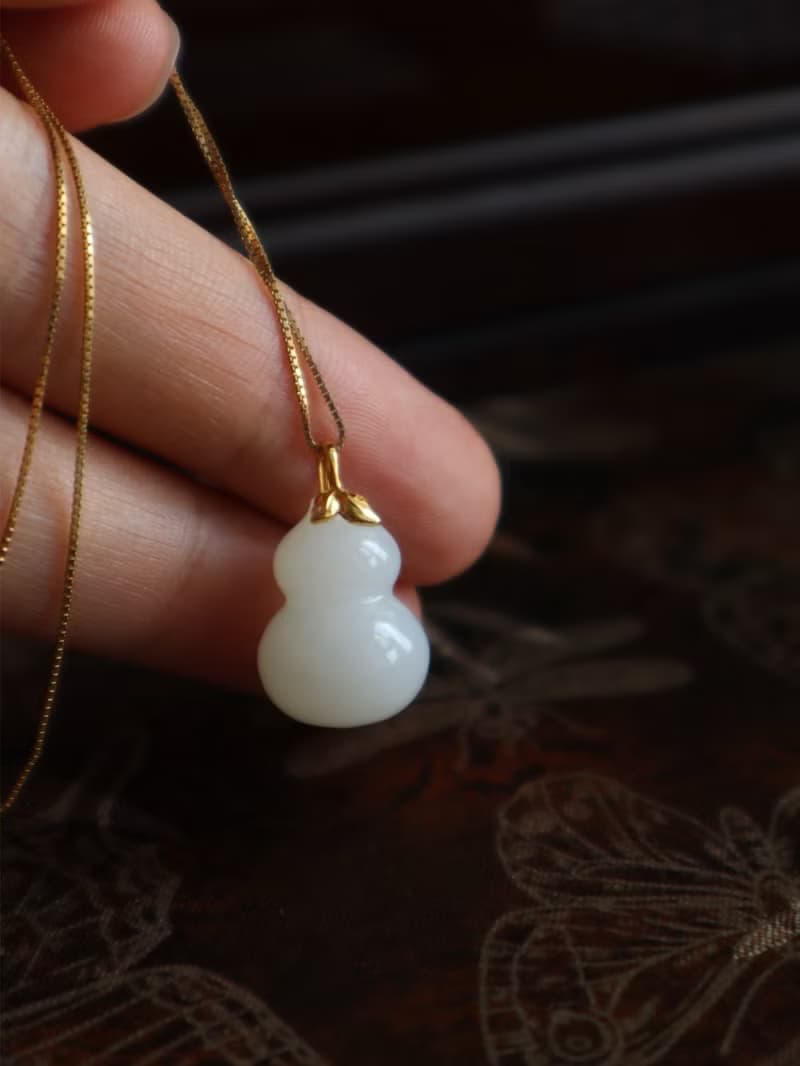 天然羊脂玉葫蘆和田玉吊墜項鏈一級白脂份好18k金鑲嵌葫蘆吊墜