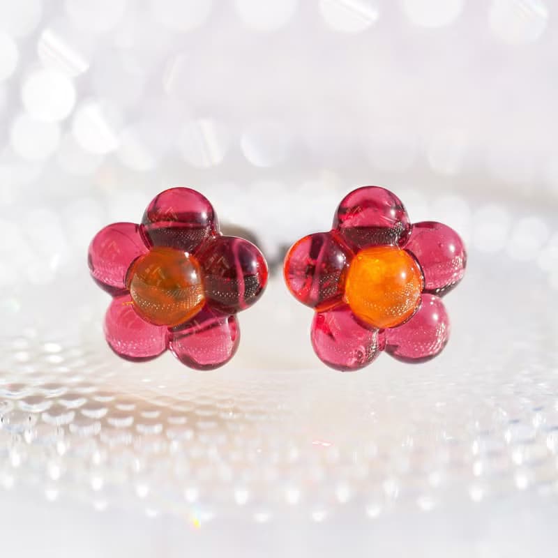 花咲くガラス(はなはな【ピンク】)チタンピアス/イヤリング【金具選べます】【受注制作】