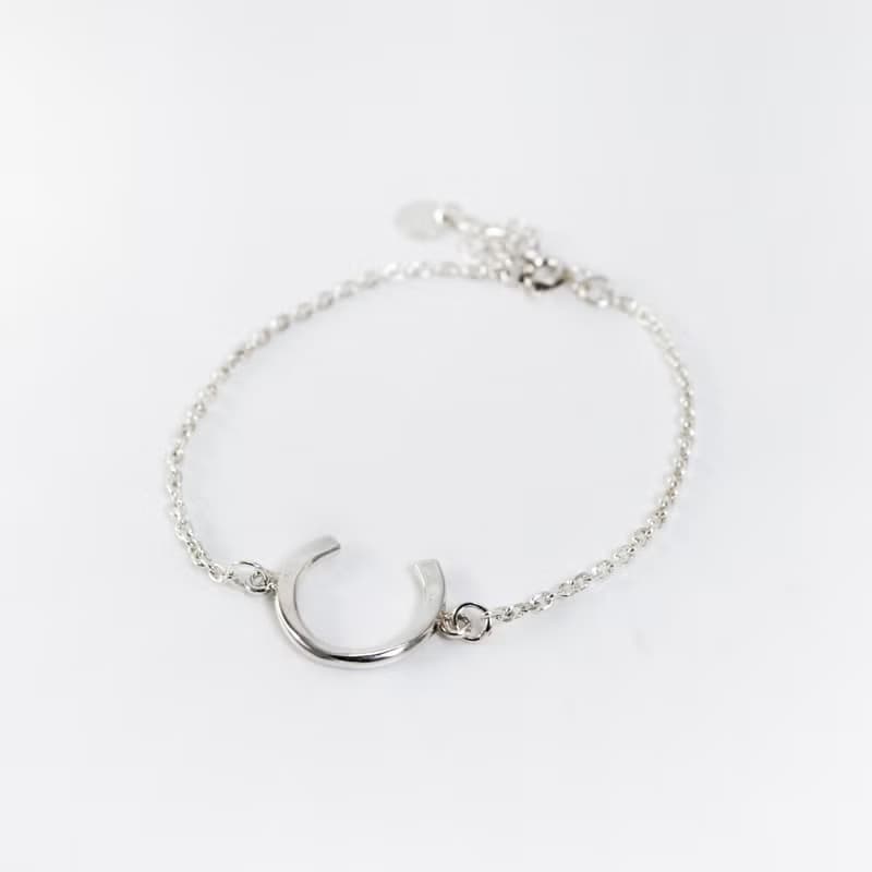 馬蹄形鍛敲手鍊