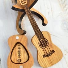 尤克里里琴吉他采摘盒与雕刻采摘  木制拨片持有人定制礼品