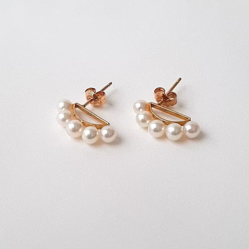 K18　デザインピアス　あこや真珠　パールピアス　ベビーパール　日本の真珠 pearl earrings  珍珠耳環 珍珠耳环 진주귀걸이