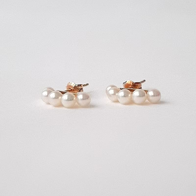 K18　デザインピアス　あこや真珠　パールピアス　ベビーパール　日本の真珠 pearl earrings  珍珠耳環 珍珠耳环 진주귀걸이