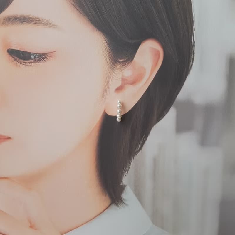 K18　デザインピアス　あこや真珠　パールピアス　ベビーパール　日本の真珠 pearl earrings  珍珠耳環 珍珠耳环 진주귀걸이