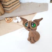 Siamese cat sculpture . Knitting sitting realistic pet replica 6 inch