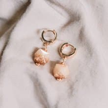 【環保 耳環】隱 - 瑩白珠寶鍍金耳圈耳環/ 純手工 / 禮物 / 推薦