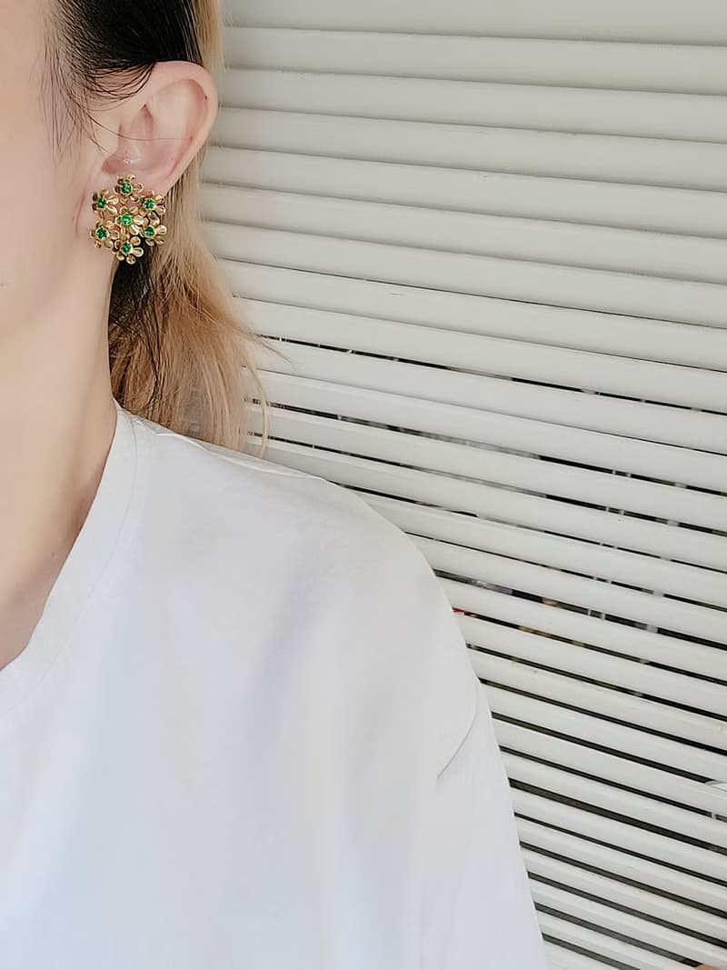 美國西洋古董飾品 / coro祖母綠萊茵花簇團古董夾式耳環 復古首飾