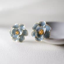 【Veverka】輕擁-雨過天青-樹脂耳環 造花液 水晶花 樹脂花