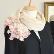 【受注制作】レースの花付き 薄手パシュミナストール【桜】バニラクリーム