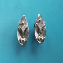 Vintage Jewelry 西洋古董飾品 銀色調 細緻小海竽 夾式耳環