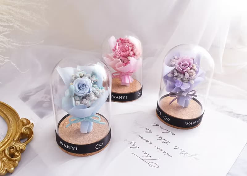 康乃馨玫瑰花束玻璃罩 康乃韾 永生花 乾燥花 夜燈 母親節禮盒聖