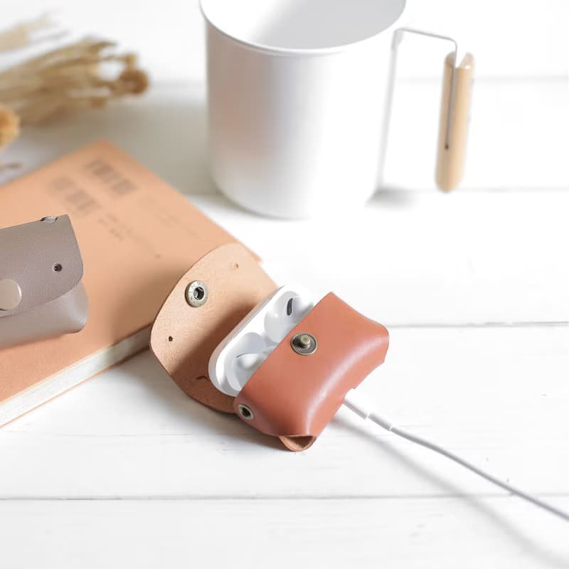 常見的Goody Bro 海軍藍真皮革手工 AirPods Pro &2 保護套