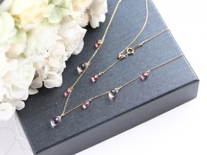 14kgf-pink chilly tears pierced earrings & short necklace(ajustable chain)