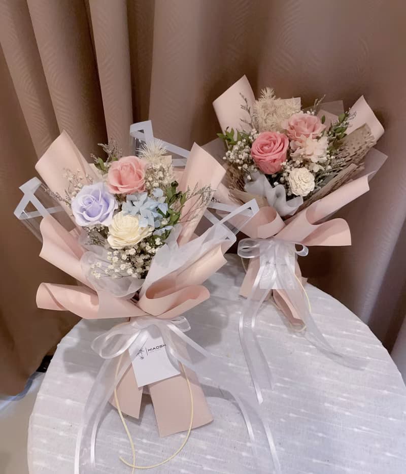 低彩度永生玫瑰花束 七夕情人節花束 永生花束 告白花束 外拍