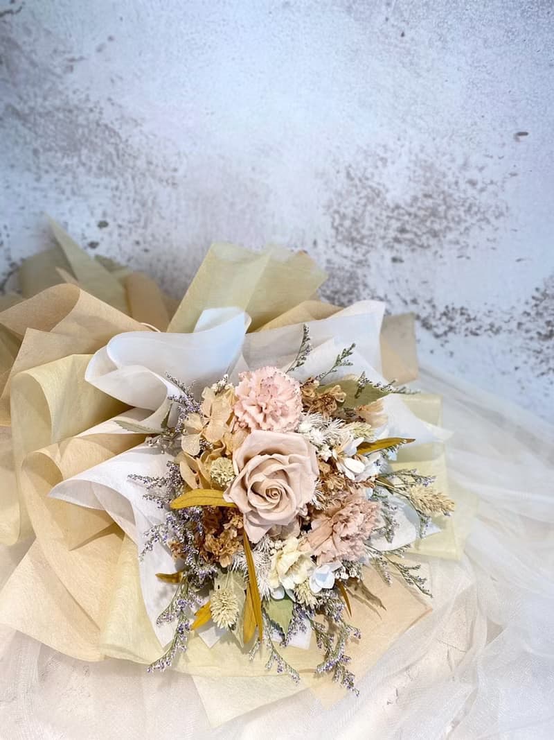 母親節花束 大地母親永生康乃馨花束 永生花束 母親節禮物 附提袋