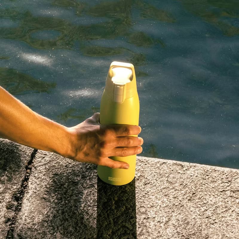 瑞士百年 SIGG Shield 超輕量彈蓋保溫瓶 1000ml